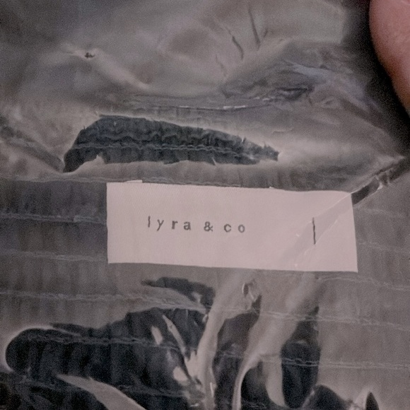 Lyra & Co Linen Blend Long Sleeve Blouse nwt - Picture 4 of 4